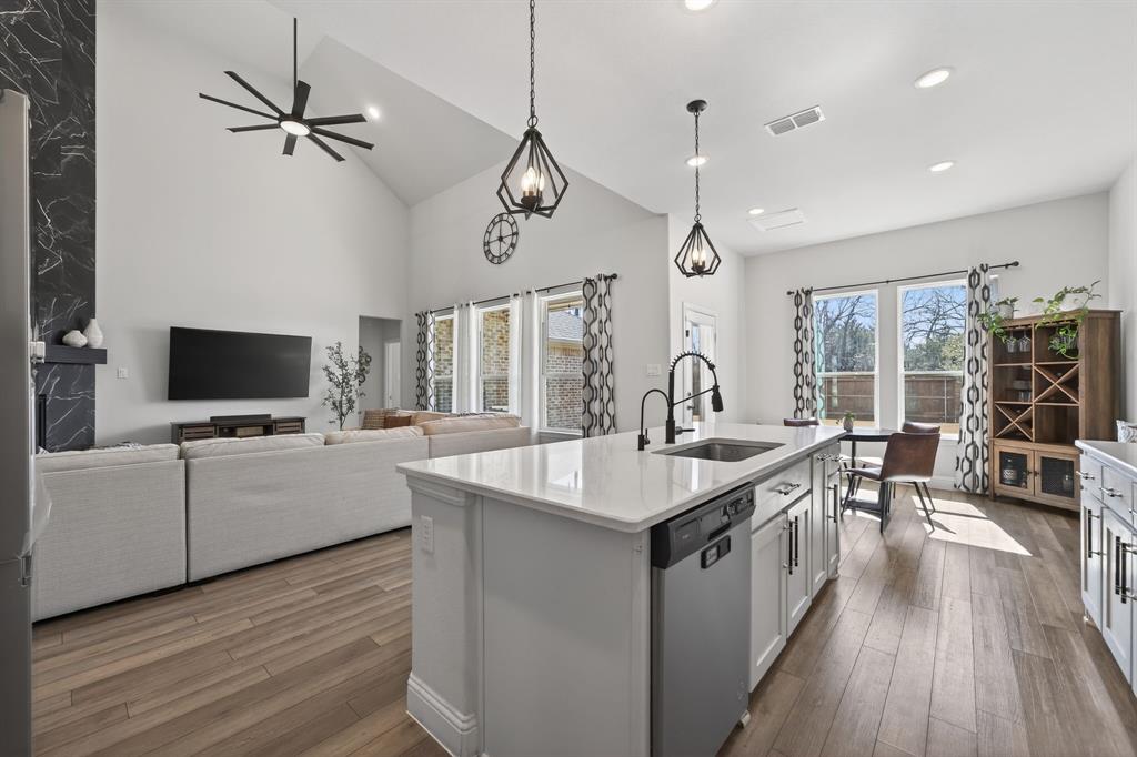 3914 Blue Stem Boulevard