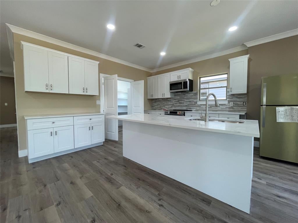4313 Mountain Hollow Drive