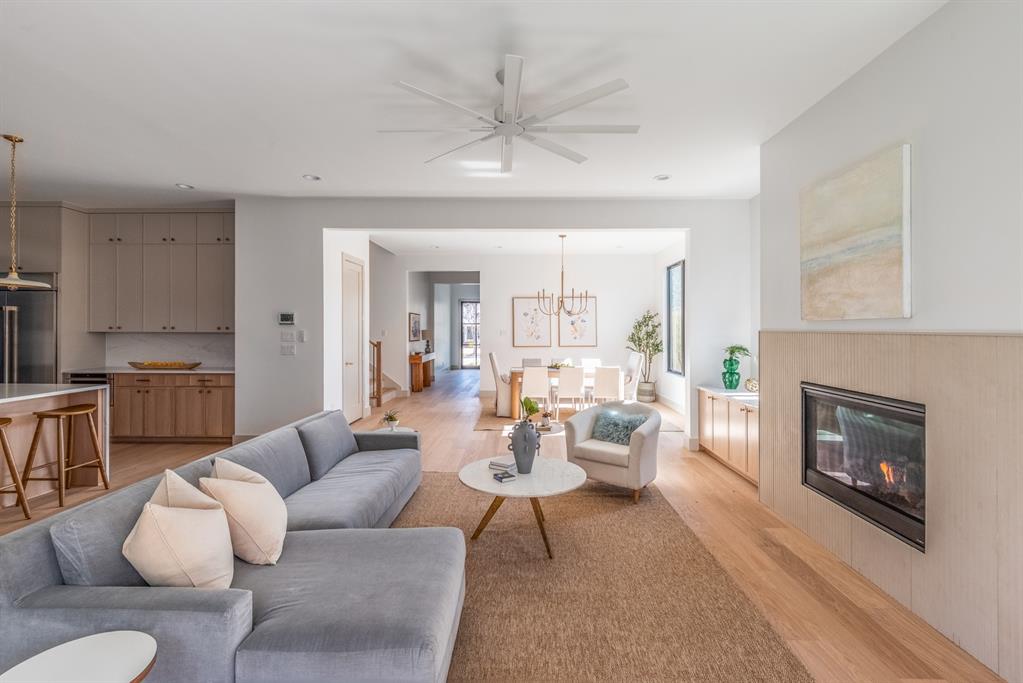 8931 San Fernando Way