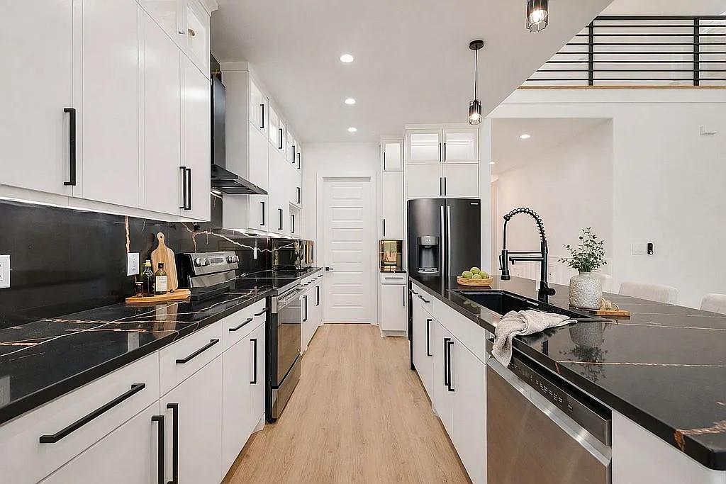 Alameda Heights - Residential