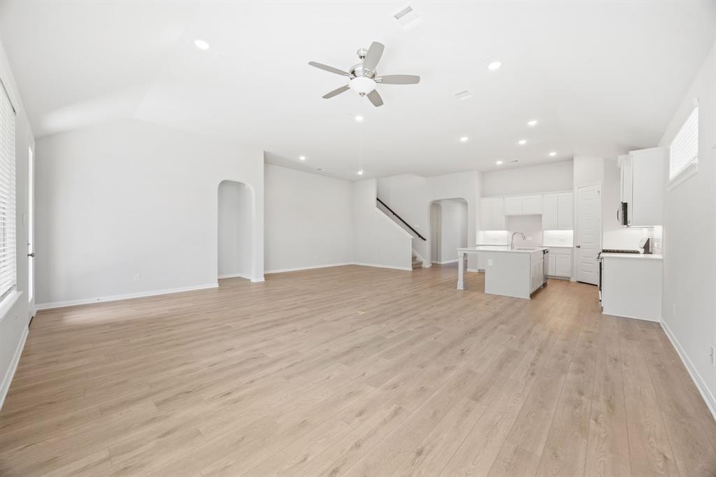1423 Foxglove Park