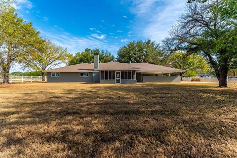 A home in Sulphur Springs