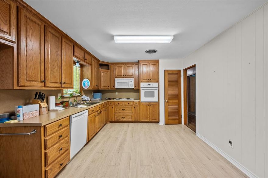 Charming 3-Bedroom Home on a Spacious Lot in Bellmead!!!

Welcome to 117 S. Bermuda Street, a well-maintained 3-bedroom, 2-bath home offering 1,330 sq. ft. of comfortable living space on a large 0.38-acre lot. Built in 1967, this property blends timeless character with modern potential, making it perfect for families, first-time buyers, or investors alike.

Inside, you’ll find a welcoming floor plan with a generous living area, a functional kitchen ready for your personal touch, and bedrooms that provide plenty of natural light. Almost new wood floors add warmth, while central cooling keeps the home comfortable year-round.

Outside, the expansive lot provides endless opportunities—whether you’re envisioning a garden or play area, it also has 2 shop buildings. The property features an attached garage for added convenience.

Located in the heart of Bellmead, this home offers easy access to local schools, shopping, parks, and major roadways, while still maintaining the charm of a quiet, established neighborhood.

Don’t miss your chance to own this affordable and inviting property—schedule your showing today!