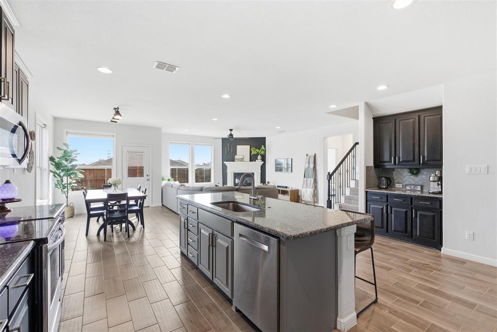 BASSWOOD CROSSING - Residential