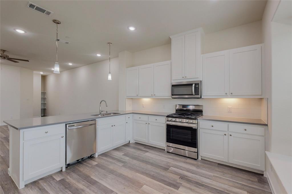 Villas Of Doe Creek Ph 1 - Residential Lease