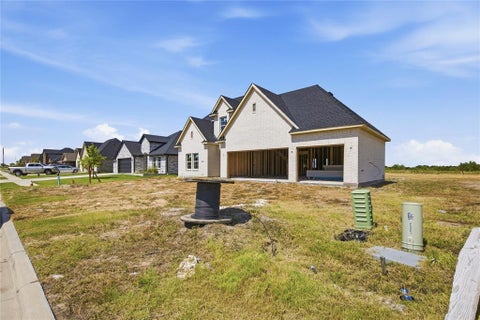 Photo of 235 Brent Lane, Greenville, TX 75402 (MLS # 21400249)