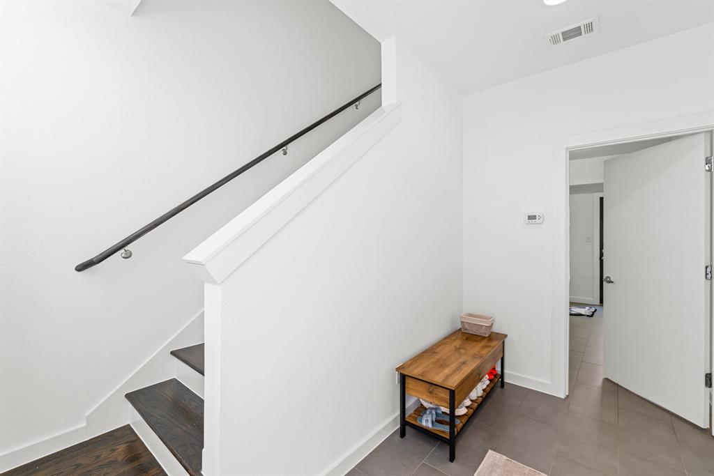 1919 Summit Avenue 2
