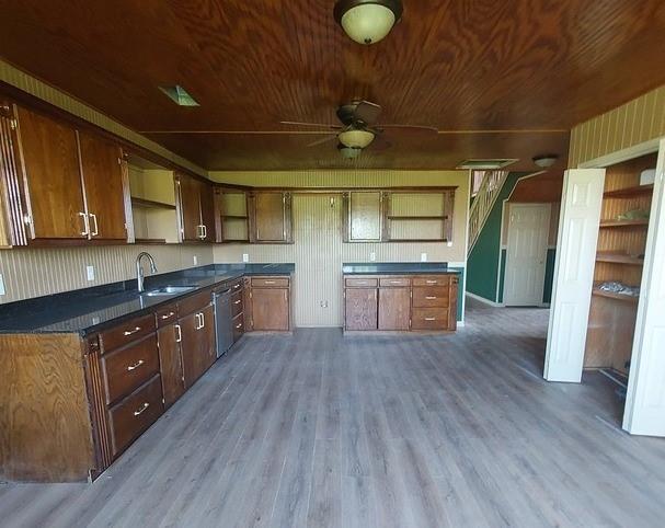 1062 Farm Road 3132