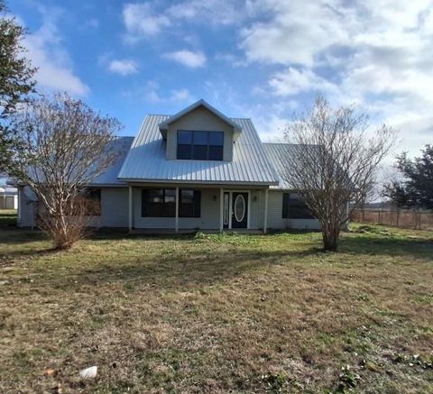 1062 Farm Road 3132 Klondike TX 75448