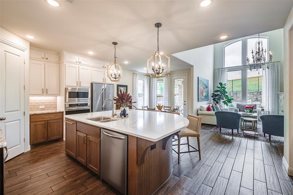 Fort Worth, Texas 76008, United States, 5 Bedrooms Bedrooms, ,4 BathroomsBathrooms,Residential,Active,127133