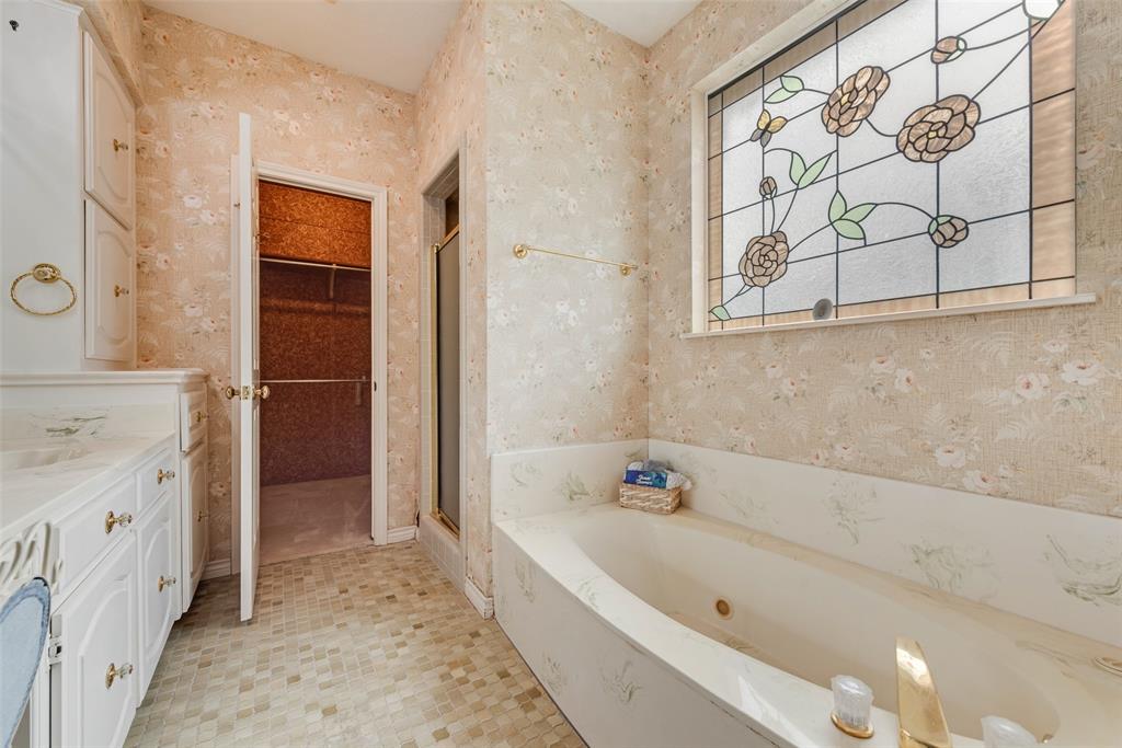 Woodland Hills Colleyville - Residential