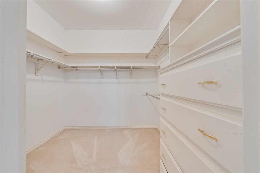 Woodland Hills Colleyville - Residential