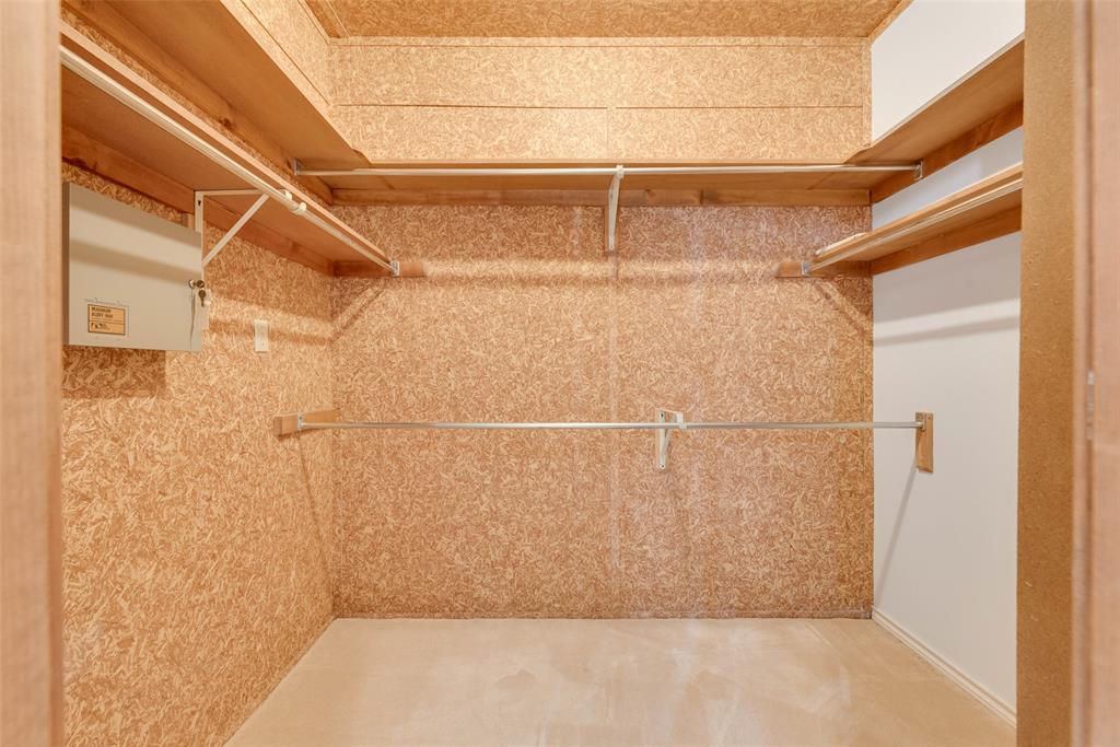 Woodland Hills Colleyville - Residential