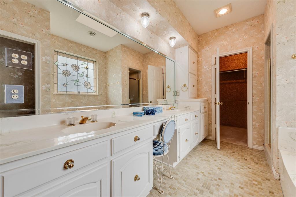 Woodland Hills Colleyville - Residential