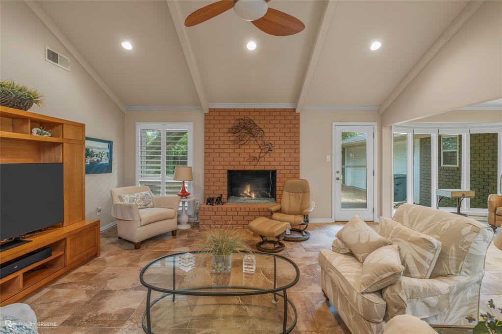 238 Clearwood Lane