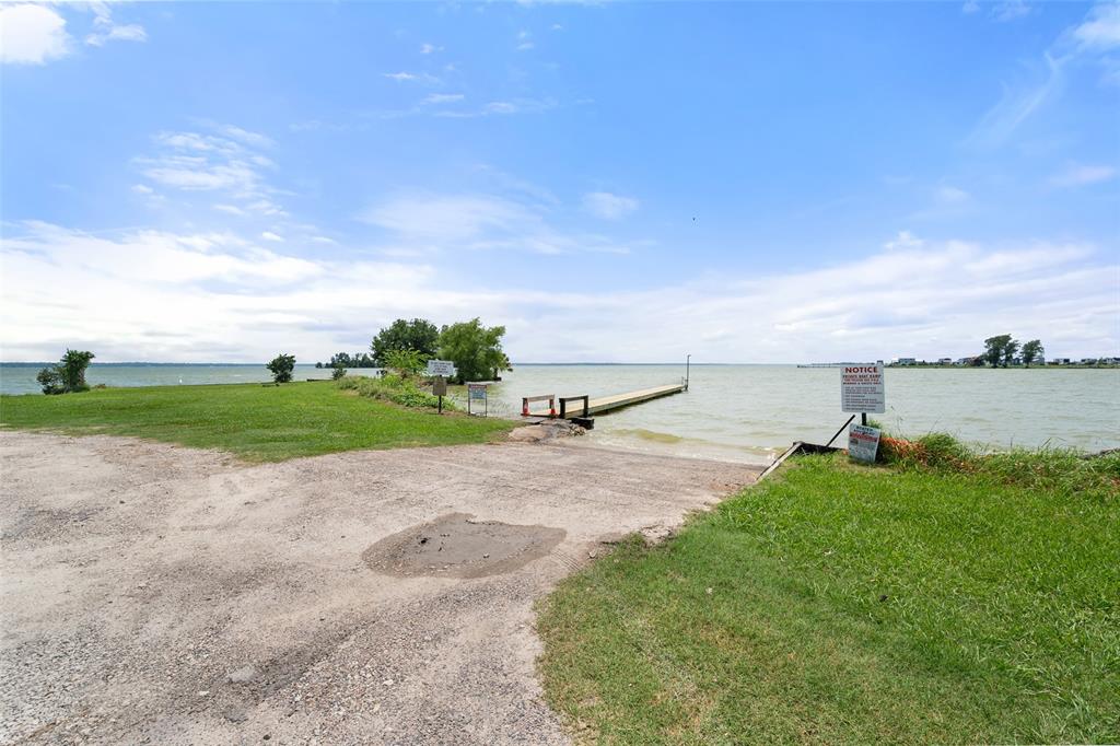 Pelican Isle - Land
