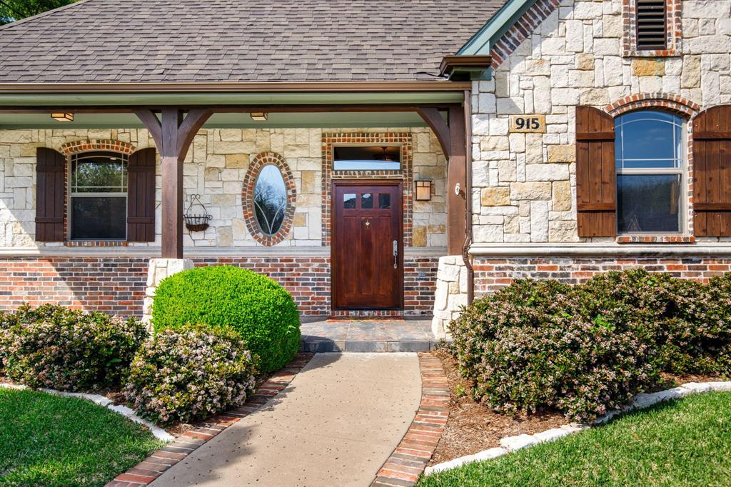 915 Glen Meadow Court