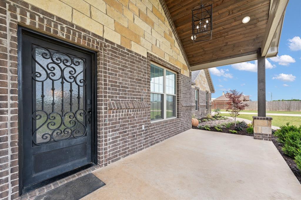 3401 Chinaberry Lane