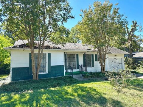 2330 Ballycastle Drive Dallas TX 75228