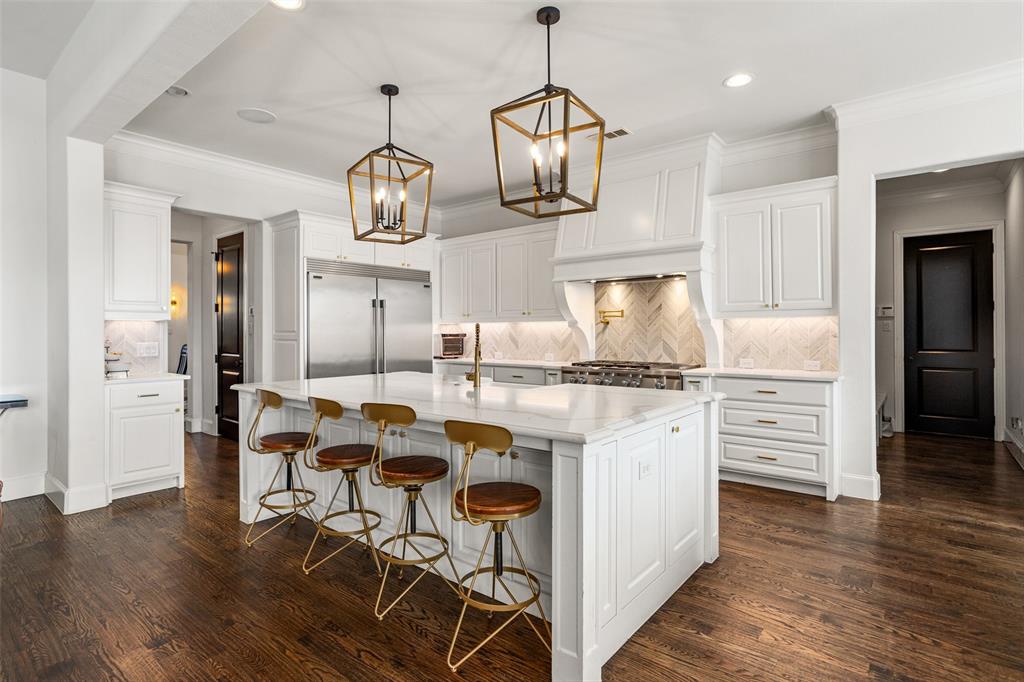 Mira Vista - Residential