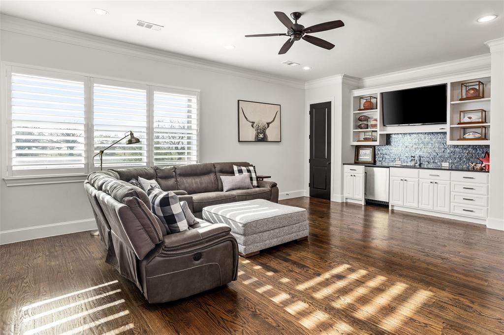 Mira Vista - Residential