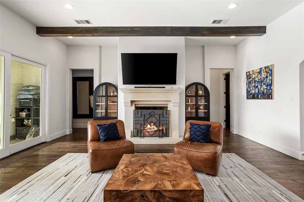 Mira Vista - Residential