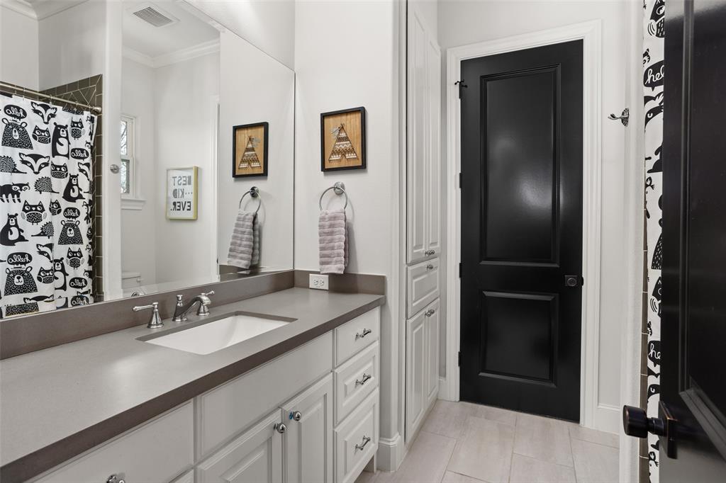 Mira Vista - Residential