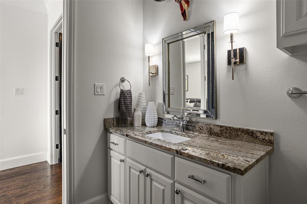 Mira Vista - Residential