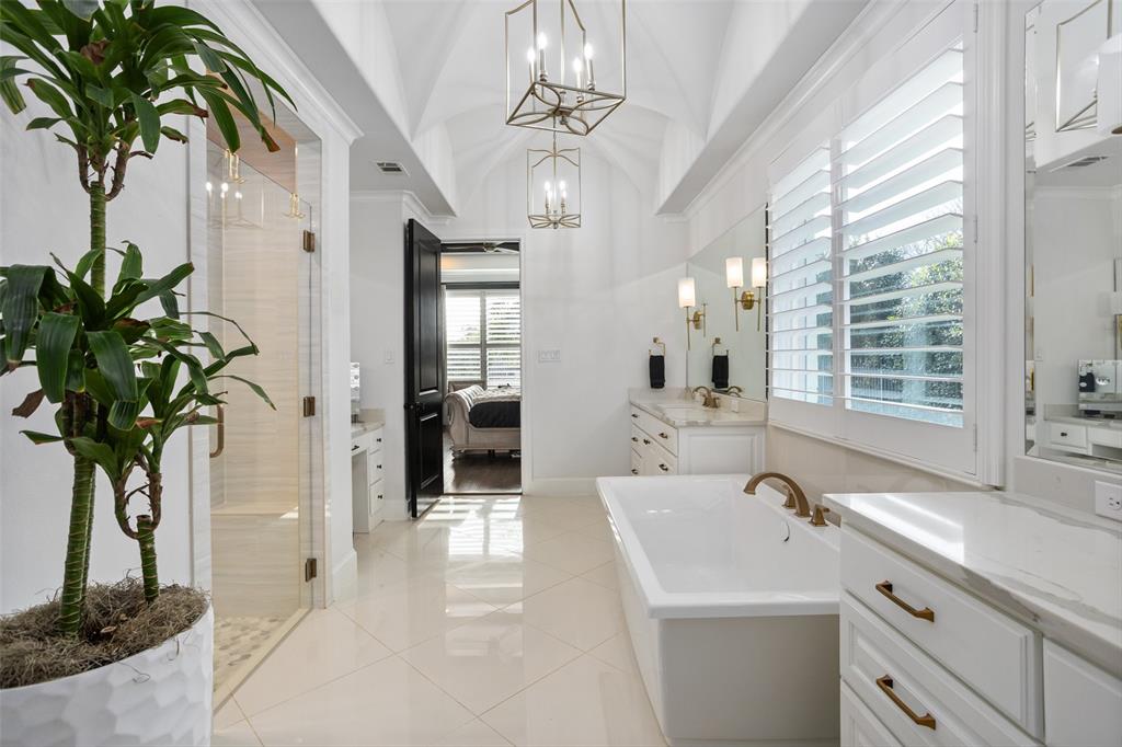 Mira Vista - Residential