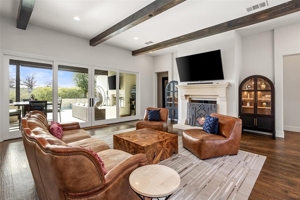 Mira Vista - Residential