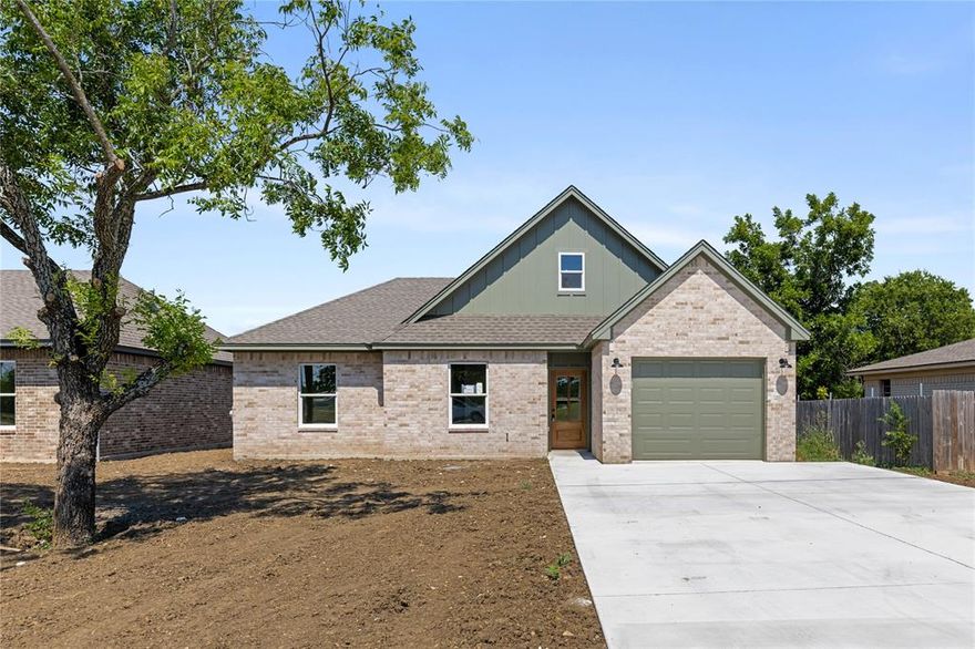 Nice new construction. An inviting open concept with plenty of space for guests and family. Nice kitchen with appliances and granite countertops.
Nice space for your vehicles with a one-car garage and plenty of parking space. A privacy fence will be installed. A must see!