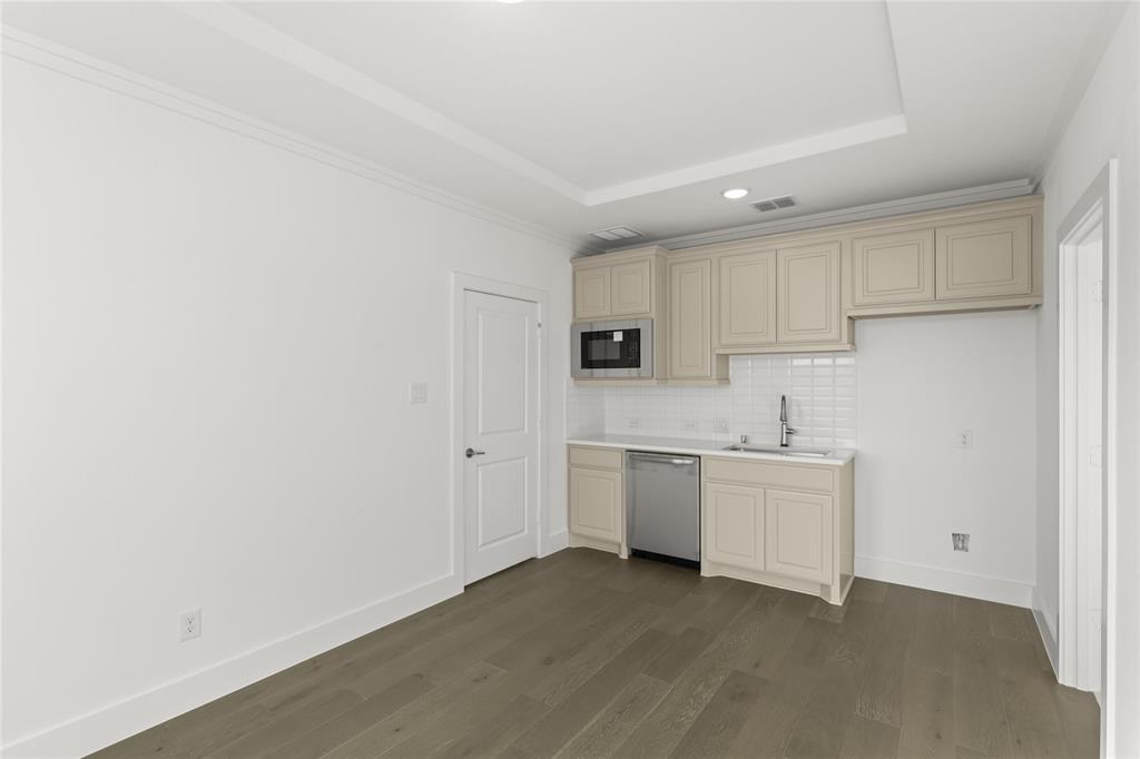 12707 Meadow Glen Trail