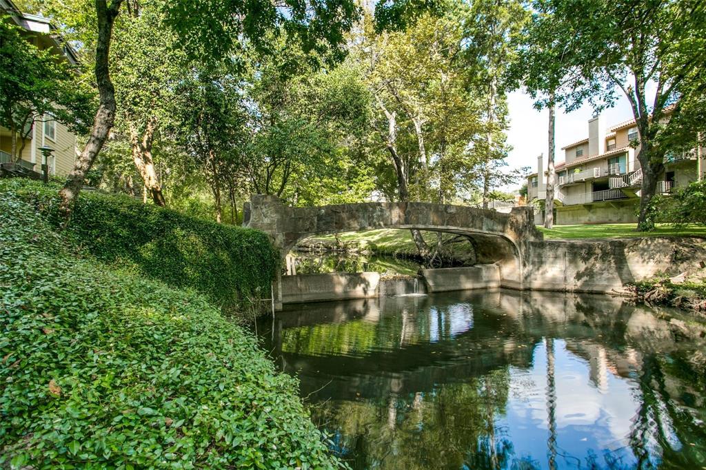 River Oaks Condos - Residential