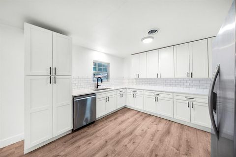 Photo of 1103 N Grant Drive, Sherman, TX 75092 (MLS # 21157480)