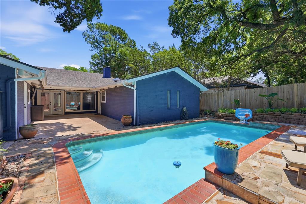 2850 Creekwood Drive