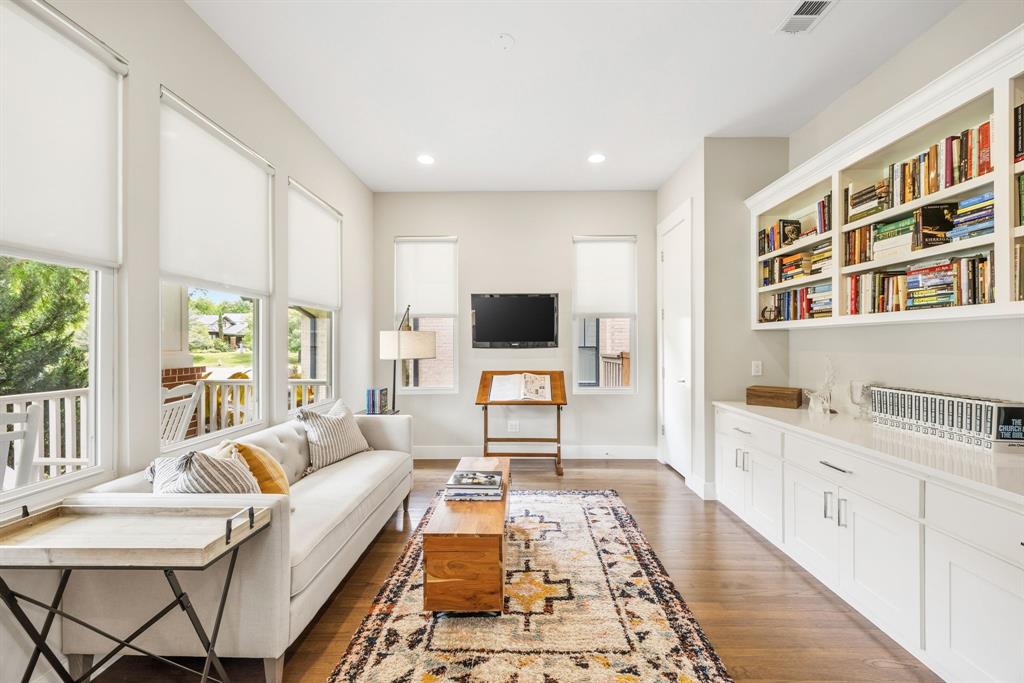 Belmont Suburban - Residential