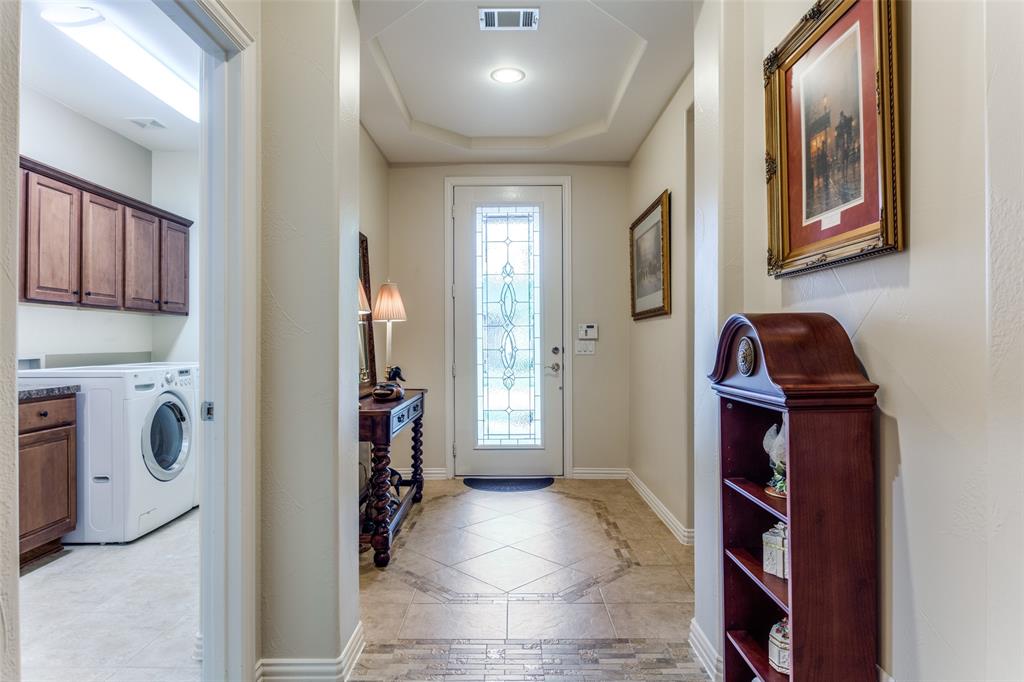 9509 Ravenwood Drive