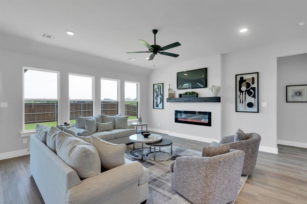 10317 Livestock Avenue
