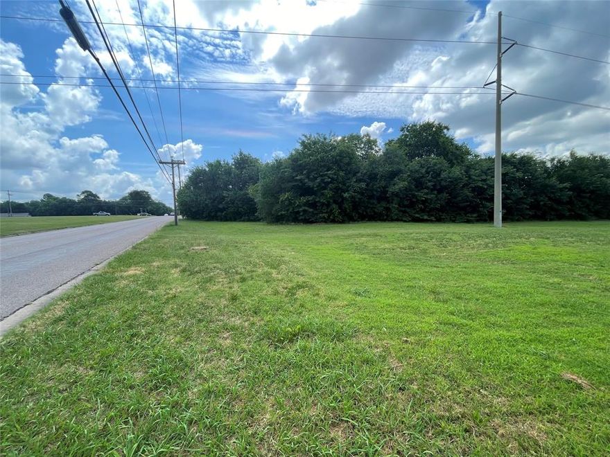 Rare opportunity in Sherman’s highly sought-after Turtle Creek neighborhood. This fully platted, city-approved 1.5+ acre homesite is ready for immediate construction—an exceptional find in an established community where vacant lots are nearly impossible to come by.

The property offers a unique layout ideal for a custom home. The front portion includes a utility easement, which cannot support structures but can be beautifully utilized for a driveway, fencing, landscaping, or an extended front yard. Behind it, the generous build area features mature trees that create natural privacy and a peaceful backdrop for your future home.

Whether you’re building your forever home or investing in a premium lot in a proven neighborhood, this land provides unmatched potential in a location known for quality homes, quiet streets, and long-term value.

Opportunities like this rarely come available in Turtle Creek—secure this exceptional homesite while you can.