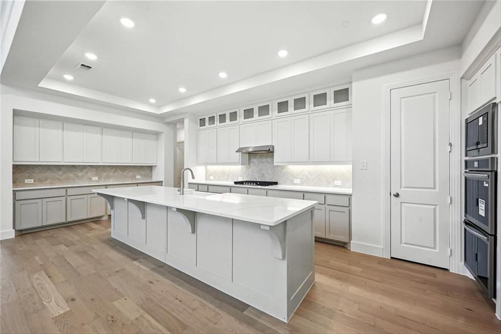 706 Hidden Creek Parkway