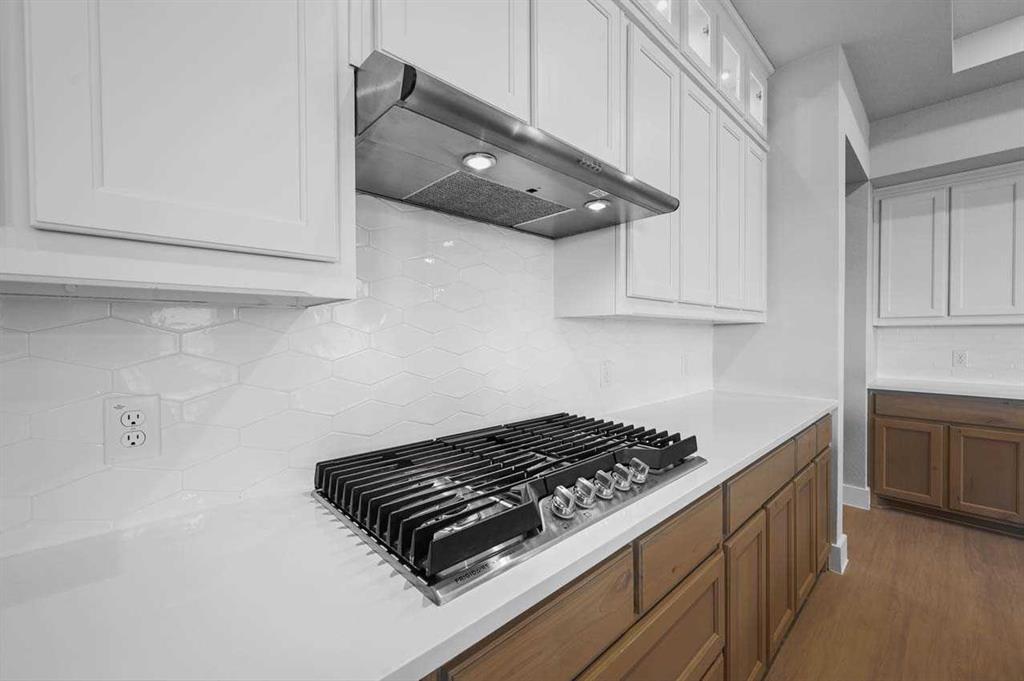 706 Hidden Creek Parkway