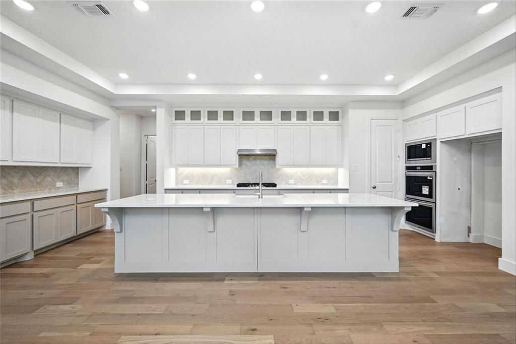 706 Hidden Creek Parkway