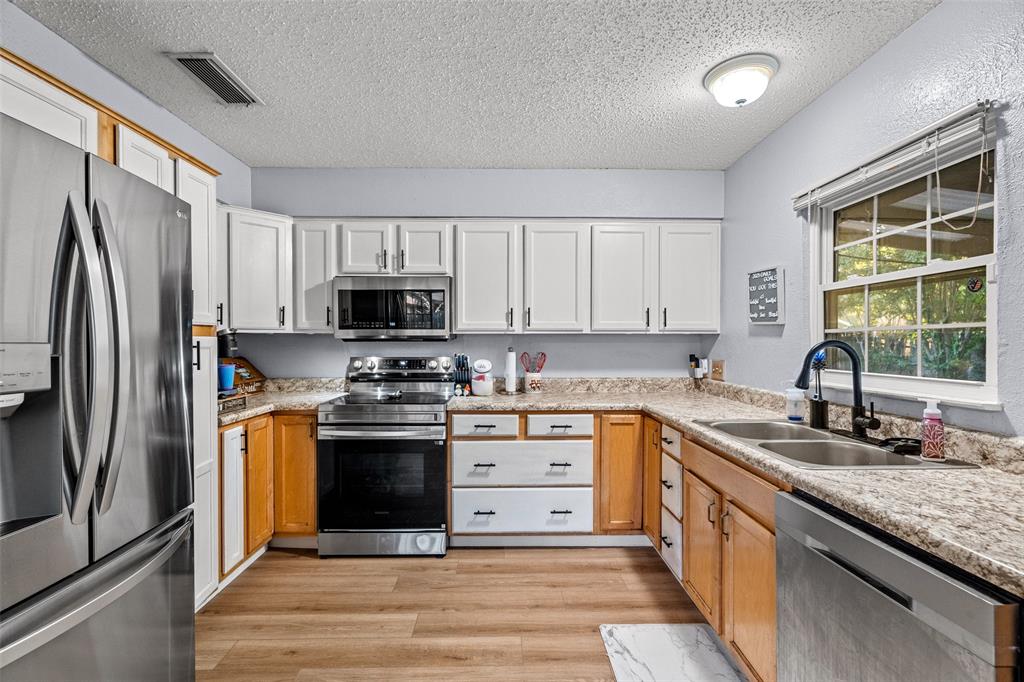 Vista Grand Estates - Residential