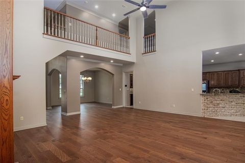 Tiny photo for 10111 Bluffview Circle, Pilot Point, TX 76258 (MLS # 21073440)