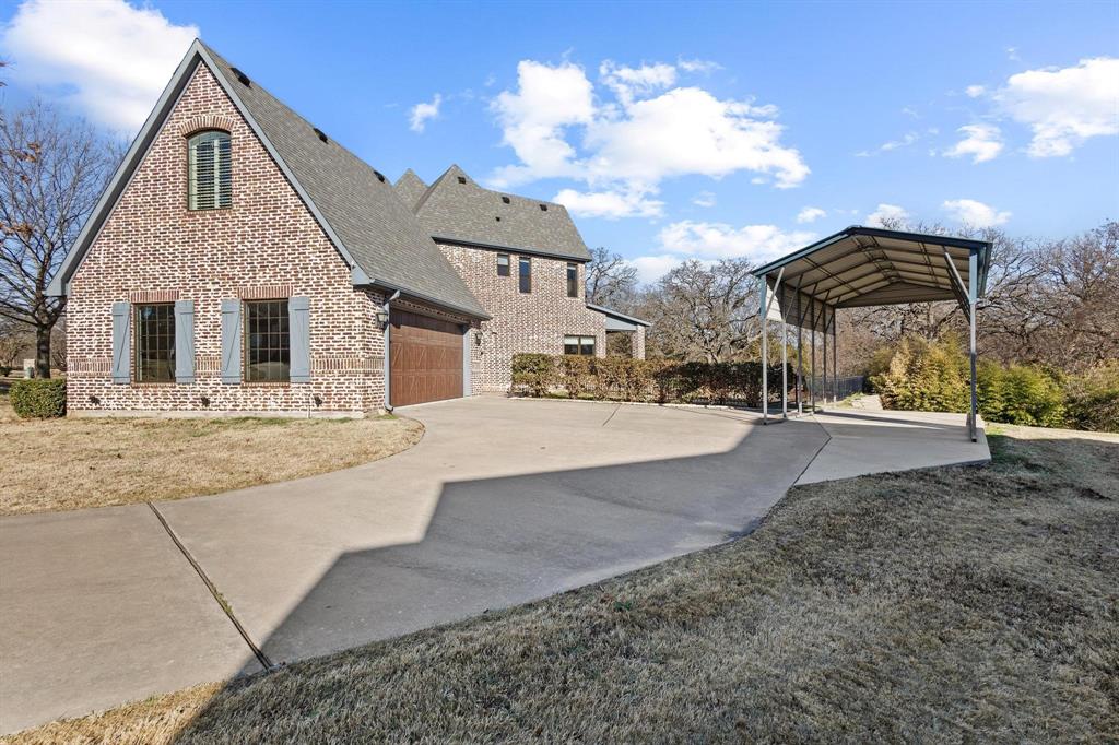 2507 Creekbend Circle