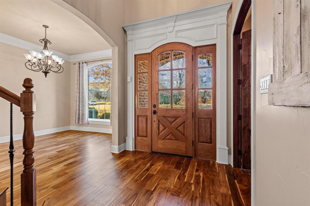 2507 Creekbend Circle