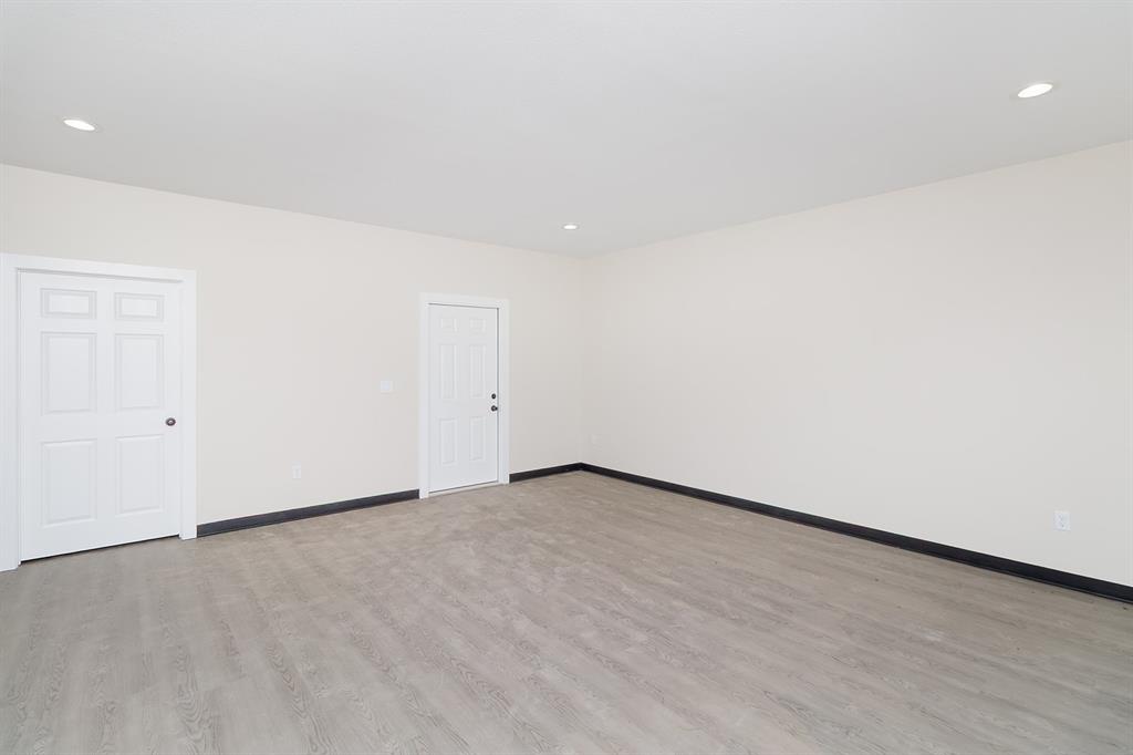 FULCHER - Commercial Sale