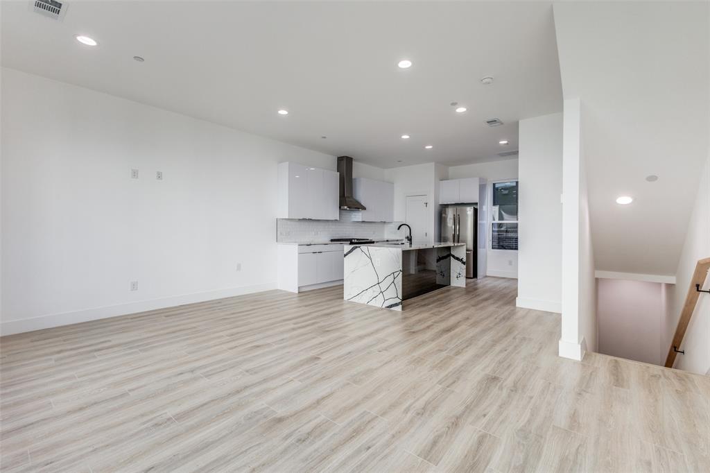 Dallas, Texas 75204, United States, 2 Bedrooms Bedrooms, ,3 BathroomsBathrooms,Residential,Active,4146