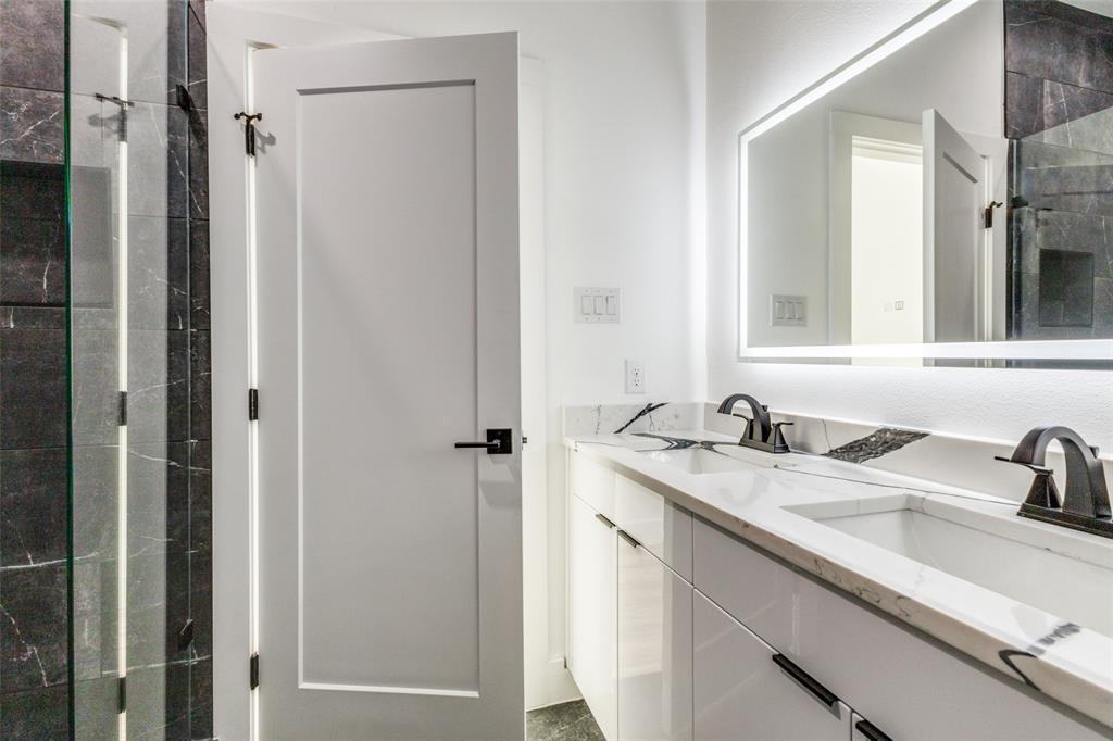 Dallas, Texas 75204, United States, 2 Bedrooms Bedrooms, ,3 BathroomsBathrooms,Residential,Active,4146