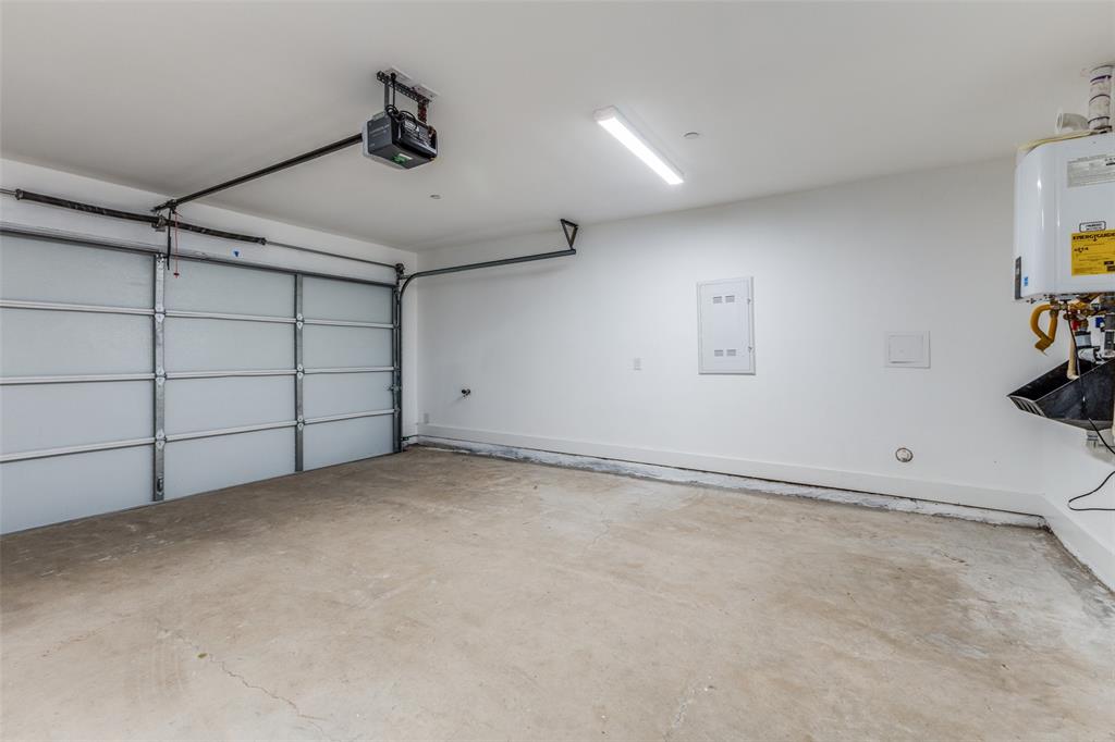 Dallas, Texas 75204, United States, 2 Bedrooms Bedrooms, ,3 BathroomsBathrooms,Residential,Active,4146